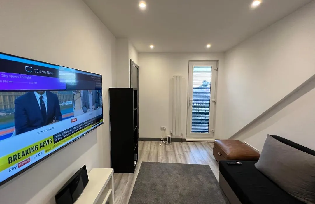 Rooms In Modernised Victorian House-1